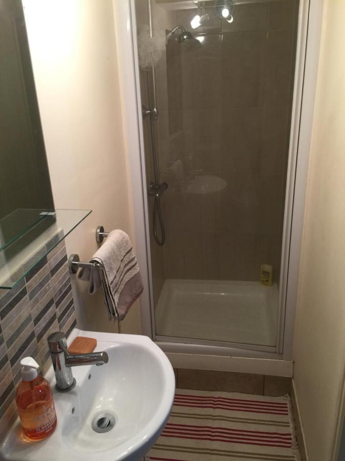 Peaceful 3 Bedroom 8 Person Ground Floor Apartment With Large Private Heated Pool La Digne-d'Amont Ngoại thất bức ảnh